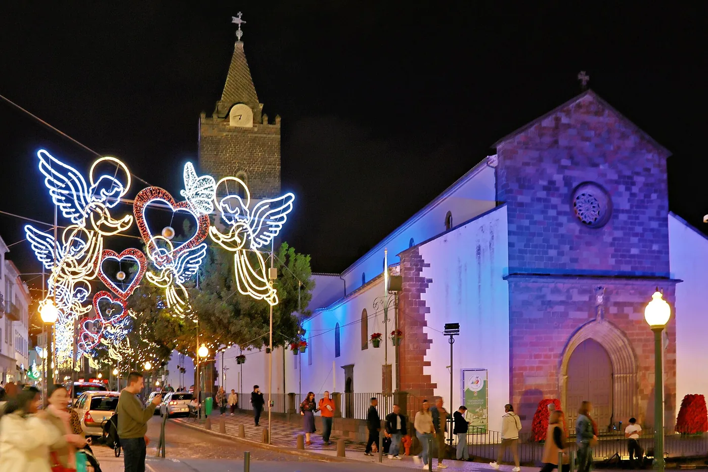 Funchal’s Christmas Lights: An Evening Walk with Stops for Food
