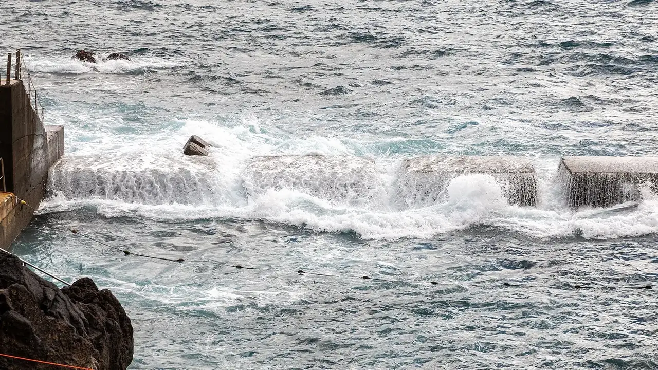 Tidal pool at Ponta Gorda bathing complex, Funchal, during strong waves in 2025